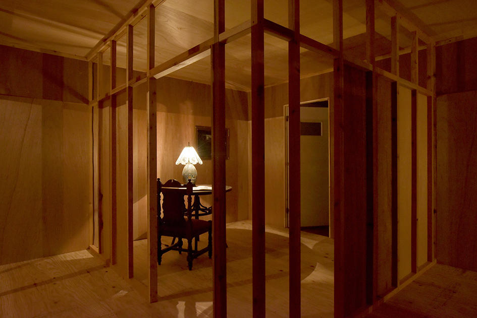 The Place Where The Certainty Is Waning ( “guest room 002: Yuma Tomiyasu, Rooms of absence/presence: Iconography of Spirit, dream and unconsciousness” Installation view, Kitakyushu Municipal Museum of Art)