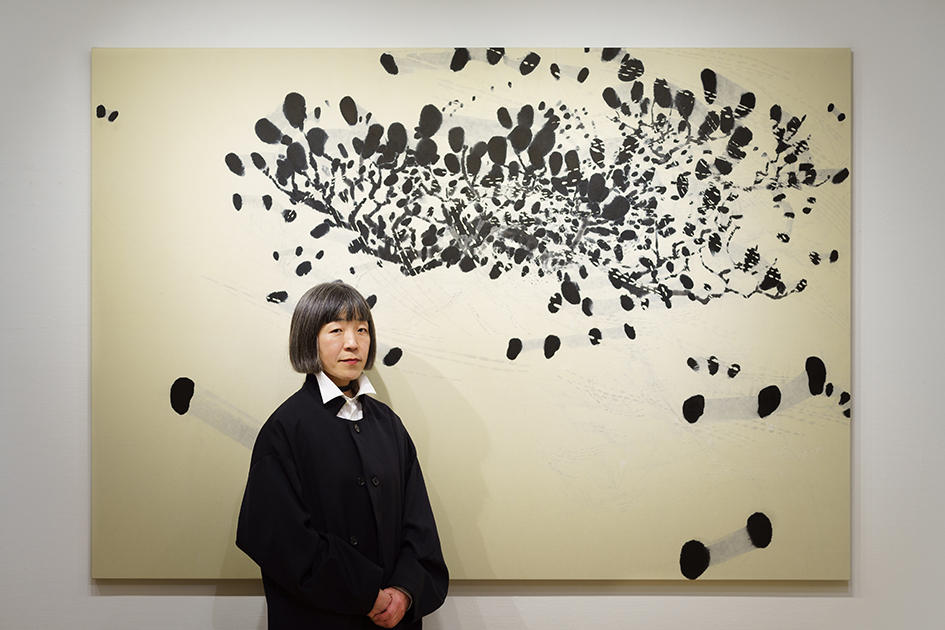 Takako Azami: Moment of Decision-various motifs are only introduction