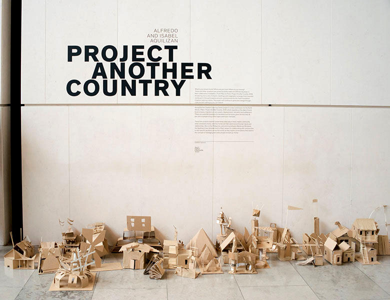 アルフレド＆イザベル・アキリザン 個展 「Pillars: Project Another Country」